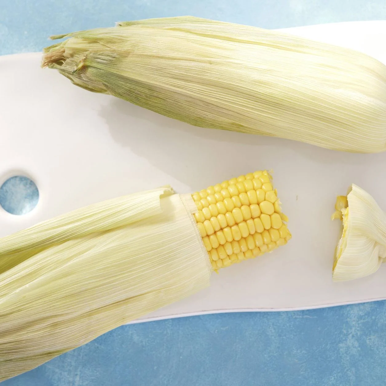 The Foolproof Way To Shuck Corn In Seconds 6 1256x1256 C Default 