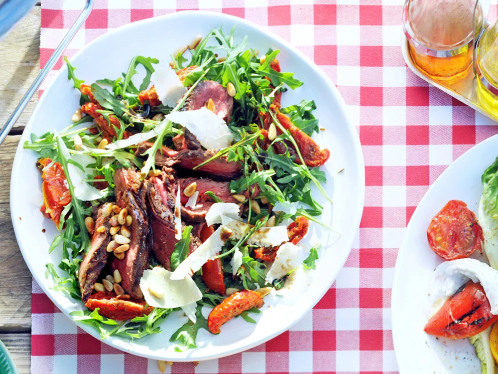 Steak Salad With Arugula And Sun Dried Tomatoes Savory