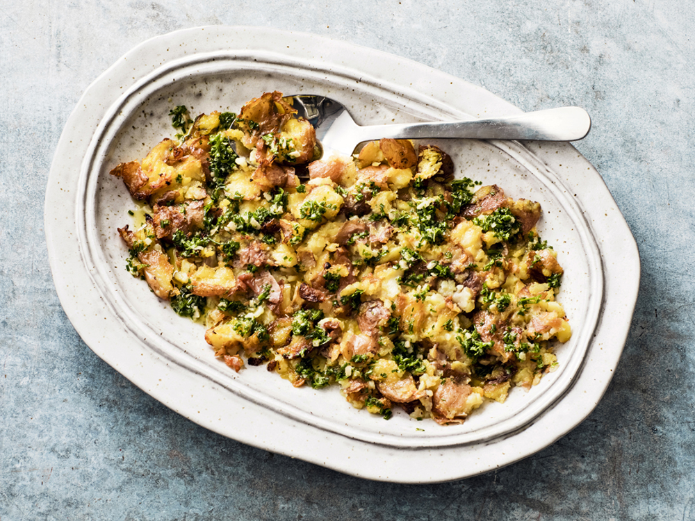 Crispy Garlic Smashed Potatoes - Savory Nothings