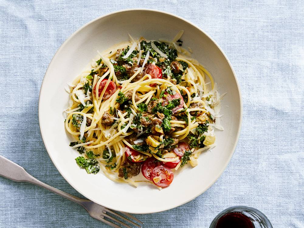 Spaghetti with Tomatoes and Kale | Savory