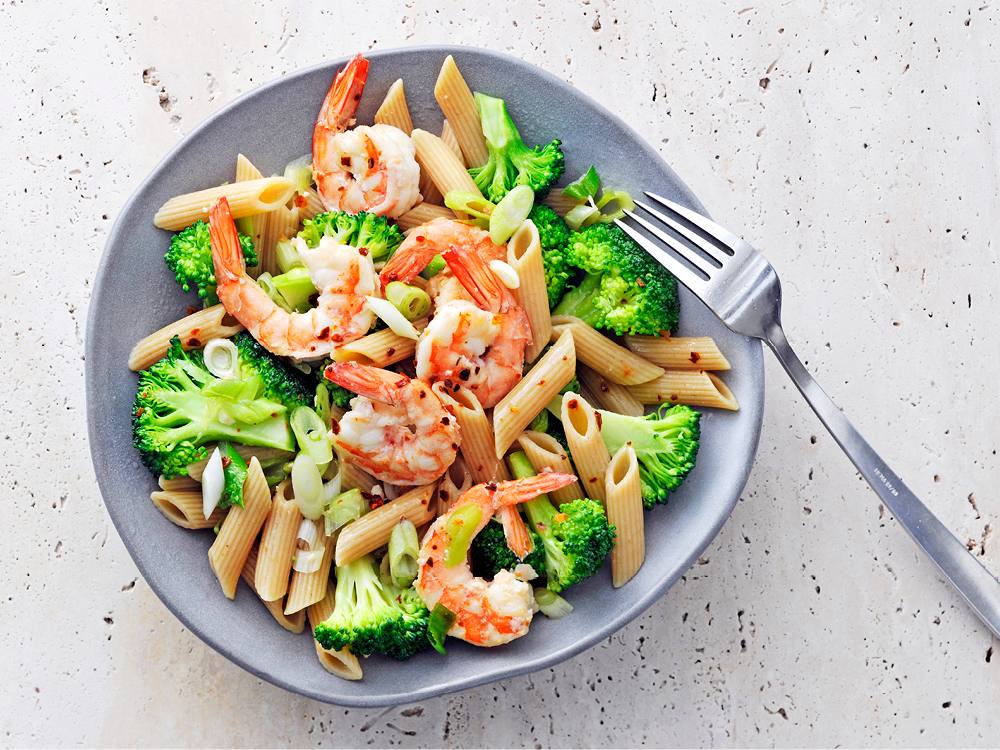 Whole-Grain Penne with Spicy Shrimp and Broccoli | Savory