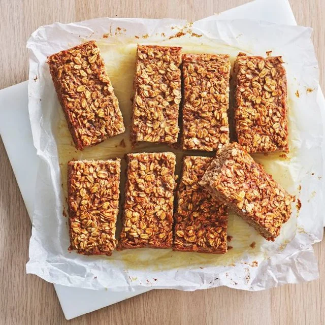 Banana-Oatmeal Breakfast Bars | Savory