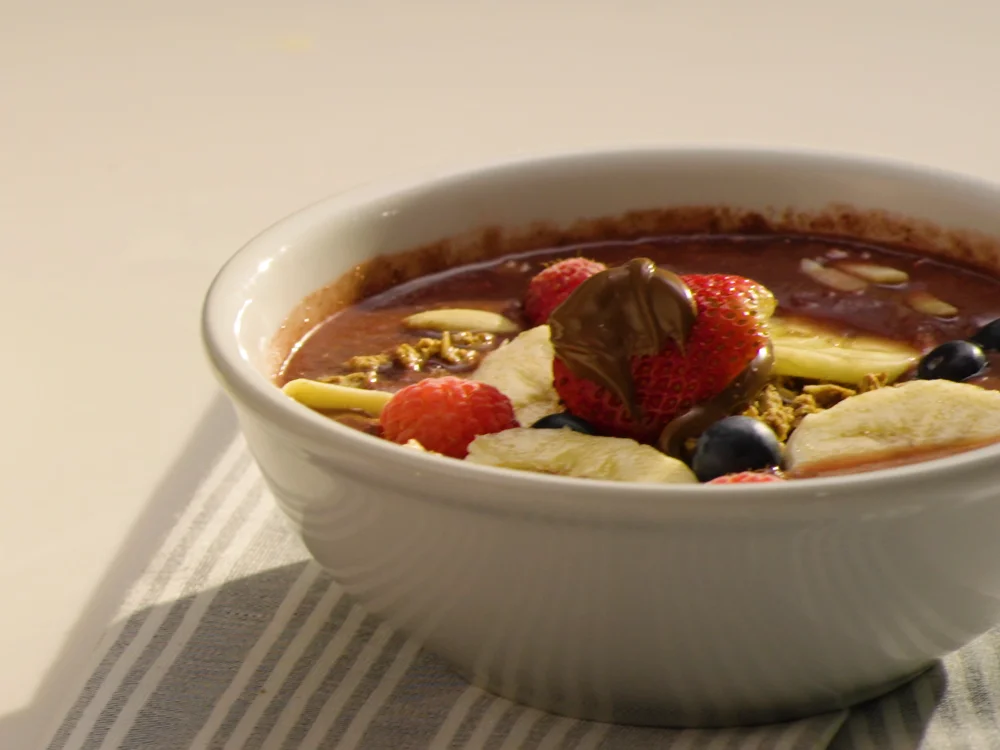 https://www.savoryonline.com/app/uploads/recipes/237453/acai-bowl-with-nutella.png